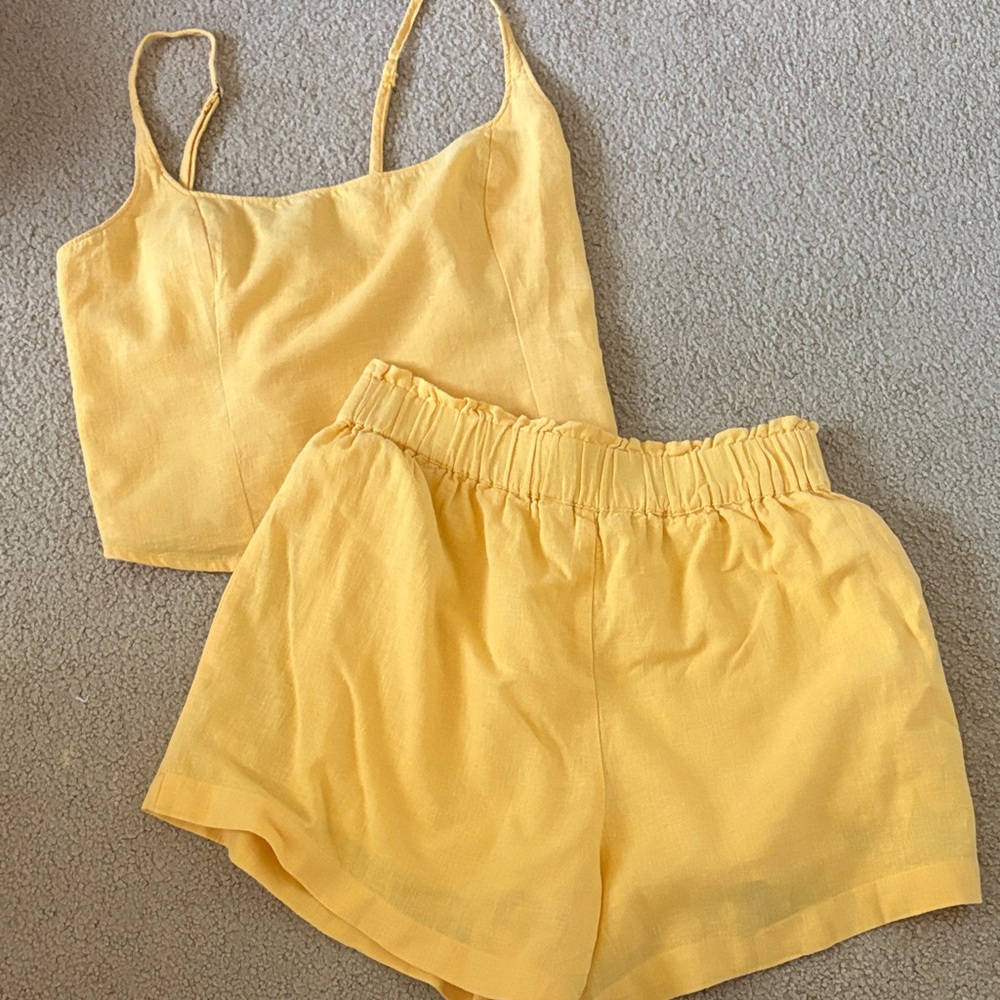 Abercrombie & Fitch Yellow Linen Blend Cami and Elastic Waist Shorts Set